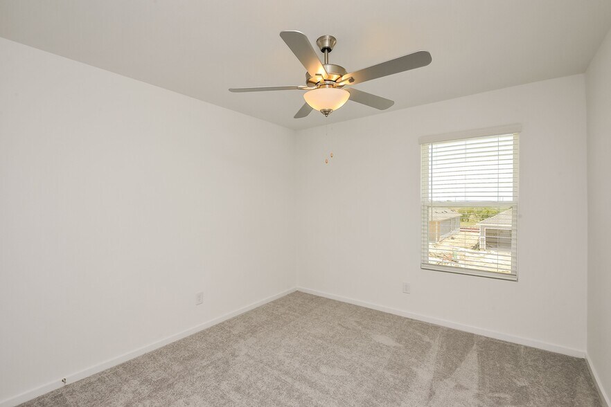 Building Photo - 2768 Mistwood Dr