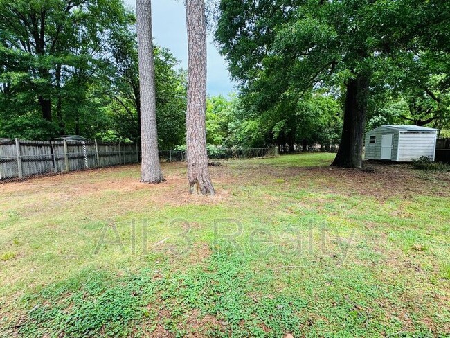Building Photo - 4107 Beardsley Dr