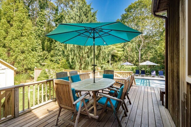 Building Photo - 49 Wooded Oak Ln