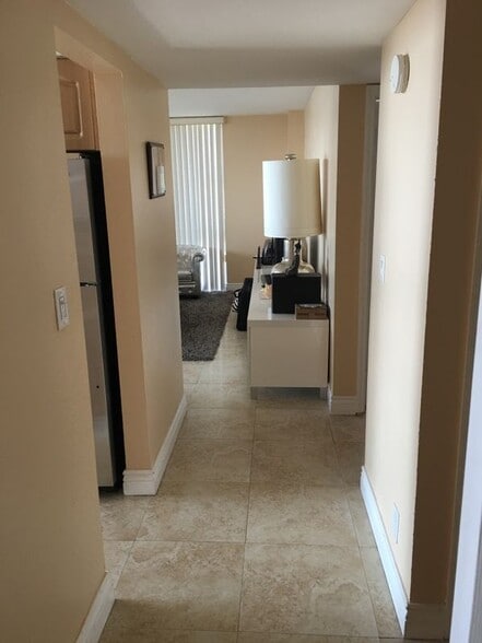 Building Photo - 3031 N Ocean Blvd