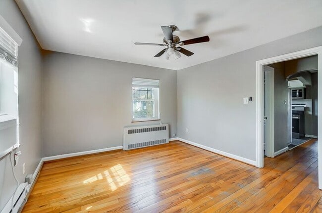 Building Photo - 2769 Losantiville Ave