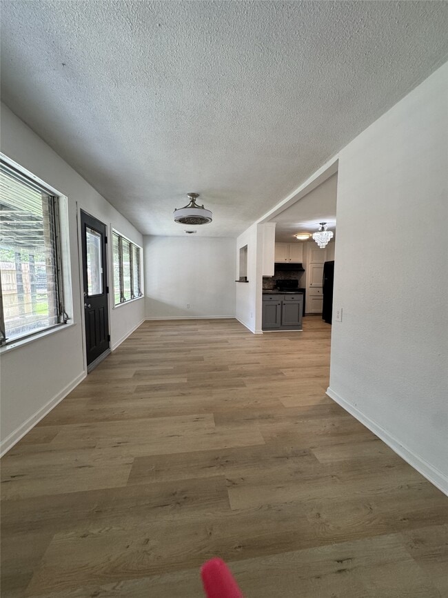 Building Photo - 612 Sunset Ln