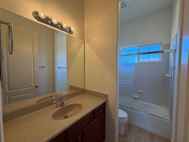 Building Photo - Spanish Springs 5bed/3ba Rental Available ...