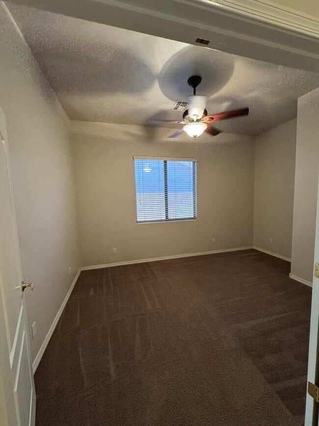 Building Photo - 4BD / 3BA Chandler Home for Rent!