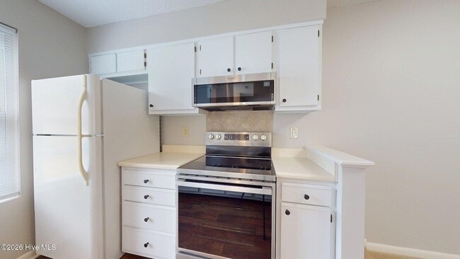 Building Photo - 1203 Wilshire Cir
