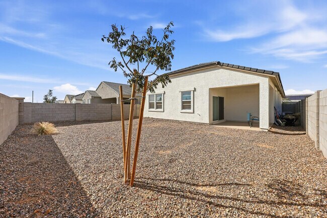 Building Photo - 25285 N 185th Ave