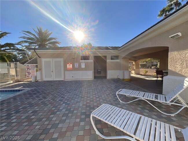 Building Photo - 509 Amber Sunset St