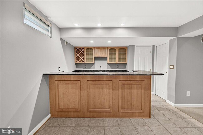 Building Photo - 6455 Saddlebrook Ln