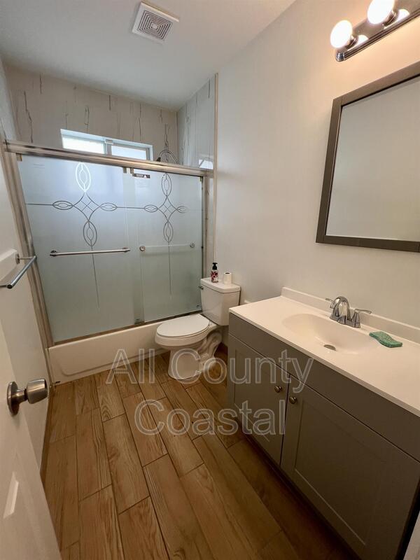 Building Photo - 8640 Wilshire Dr