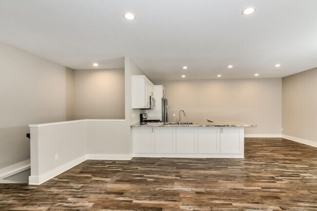 Building Photo - 312 61st St