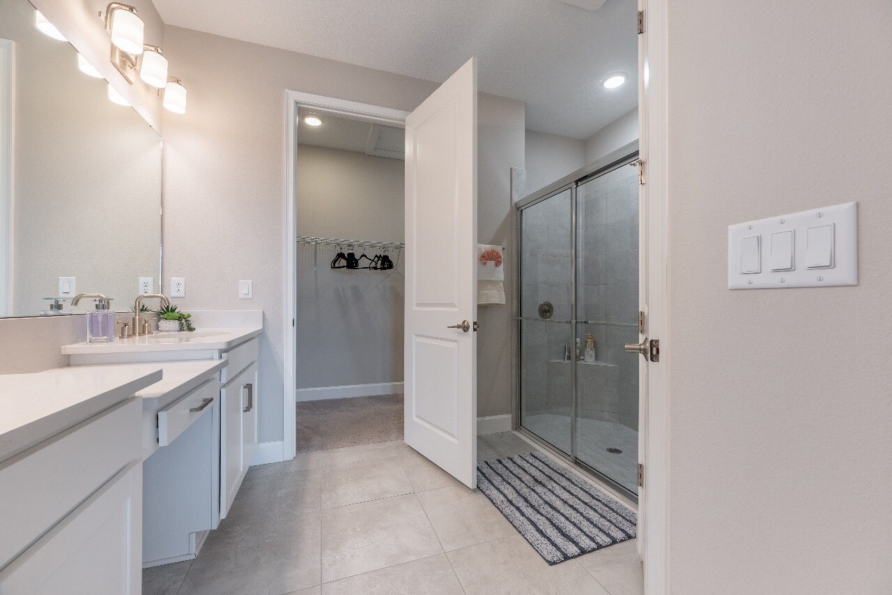 Master Bath - 3117 Formia Ct