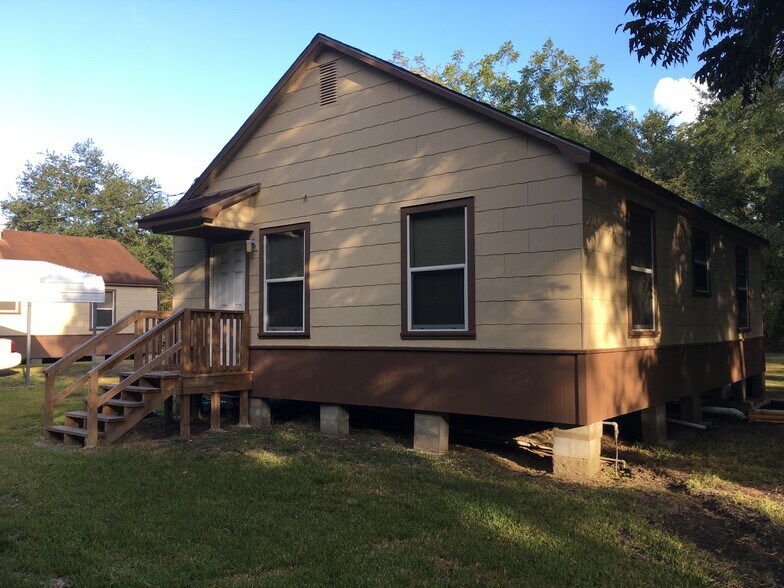Building Photo - 521 County Road 192