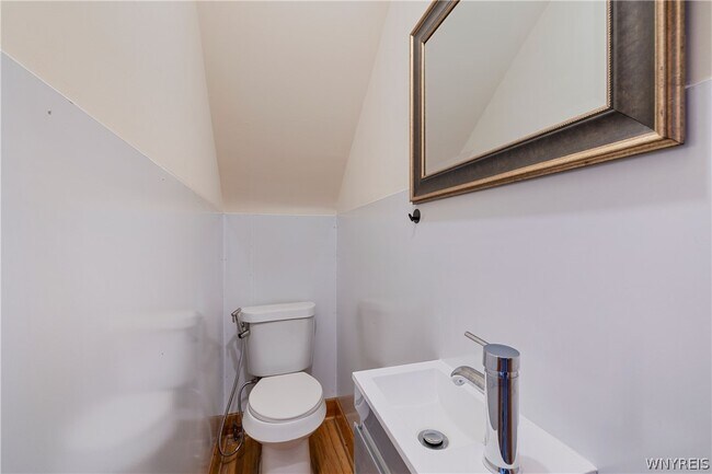 Building Photo - 94 Tudor Rd