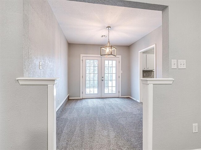Building Photo - 305 Woodside Dr