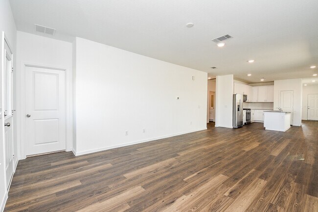 Building Photo - 14499 Cedar Ledge Ln