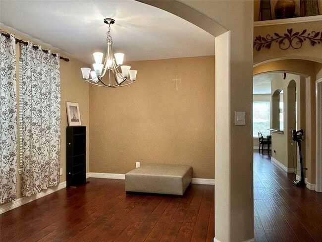 Building Photo - 5319 Lindenchase