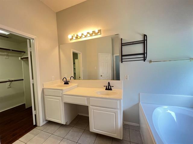 Building Photo - 2043 Wimbledon Dr