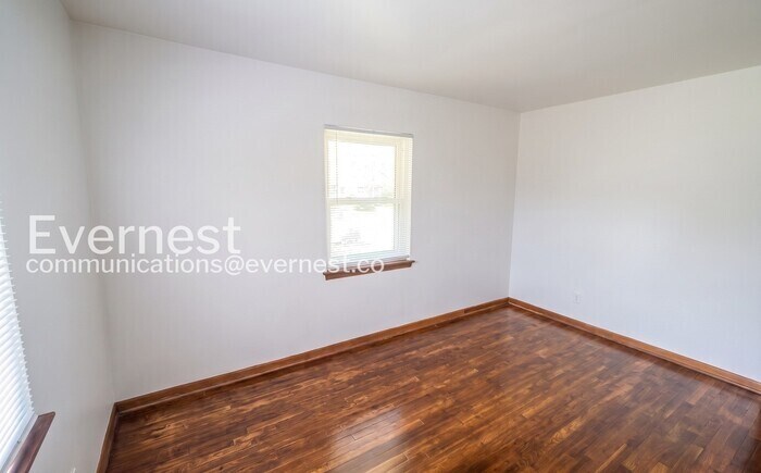 Building Photo - 3012 Hamilton Ave