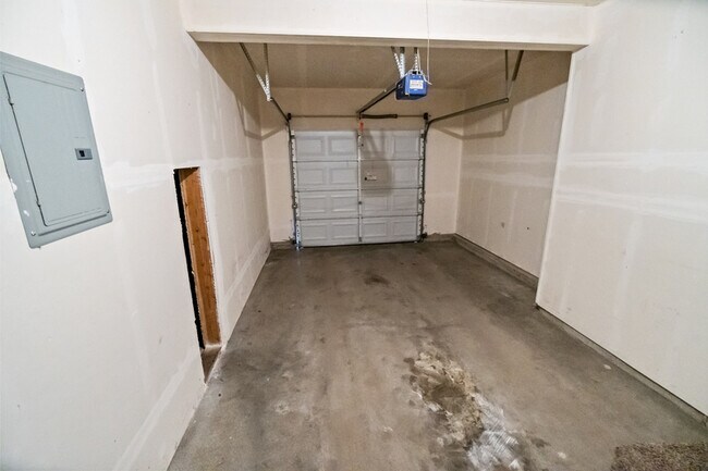 Building Photo - 2814 N 14th Pl