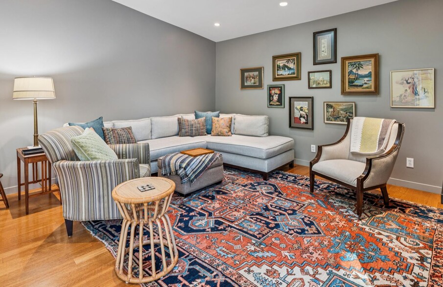 Building Photo - 664 Woodmont Ave