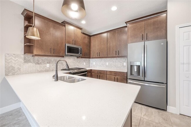 Building Photo - 7212 Paradiso Dr