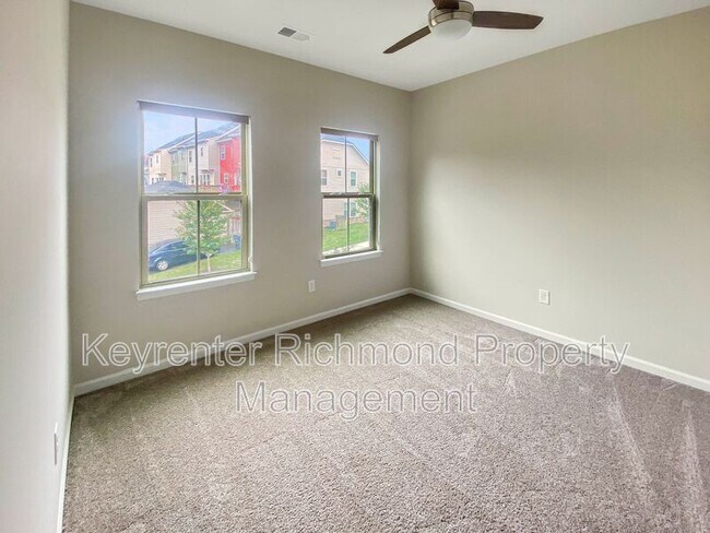 Building Photo - 16512 Thornapple Aly