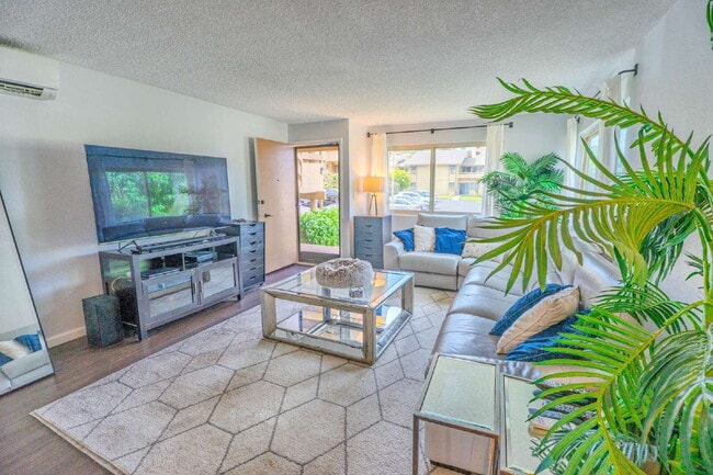 Building Photo - Modern Comfort in Mariners Village – Renov...