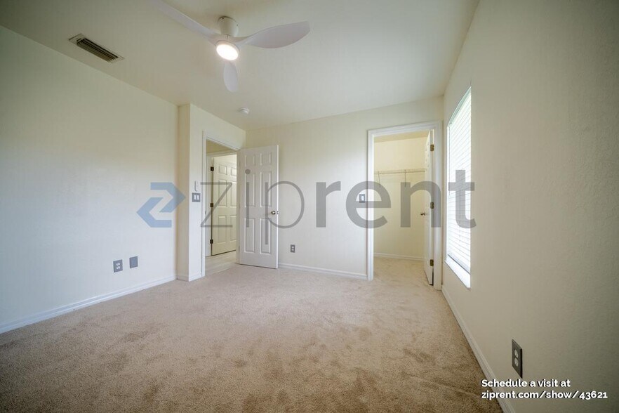 Building Photo - 840 SE 8th St
