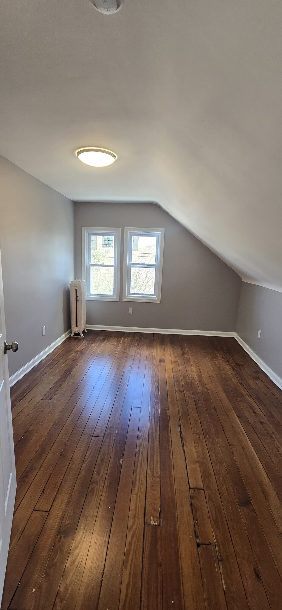 Building Photo - 69 Ashwood Ave