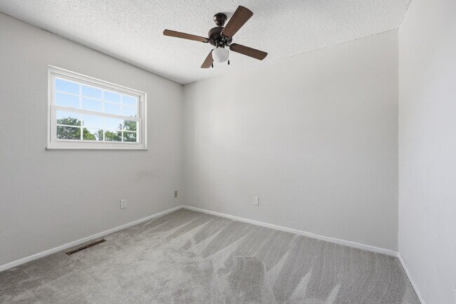 Building Photo - $2,145.95 with $300 off the first month's rent, 4 Beds - 2 Bath, Single Family Home in Colorado S...