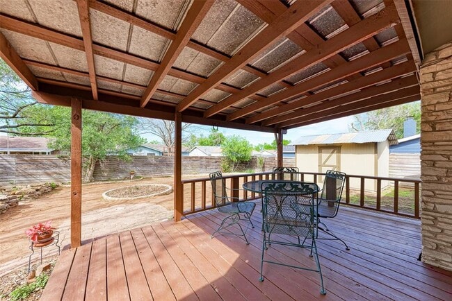 Building Photo - 2804 Sissinghurst Dr