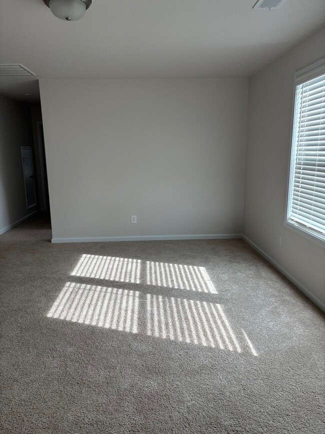 Building Photo - 68 Harvest Moon Dr