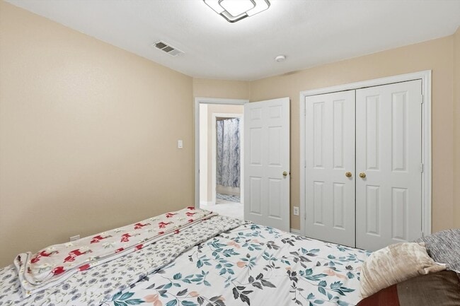 Building Photo - 9436 Ponderosa Trail