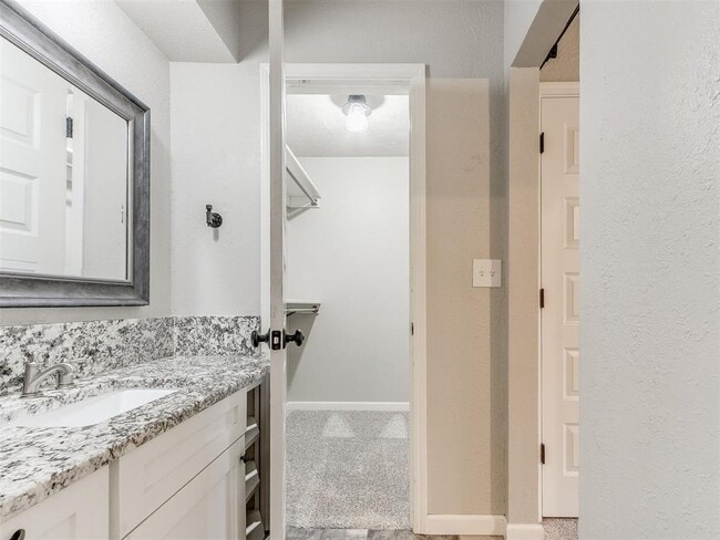 Building Photo - 1428 Cinderella Ave