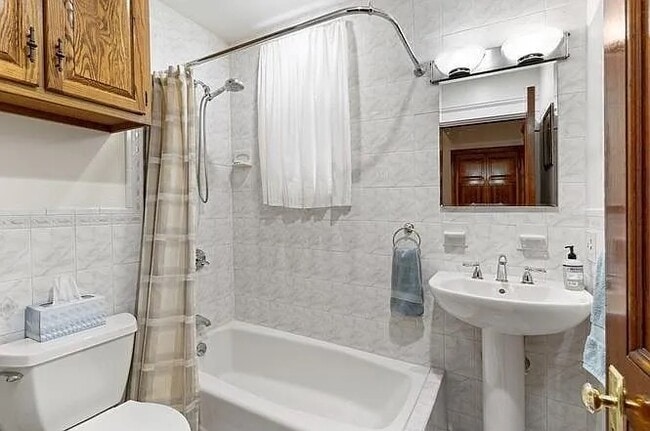 Building Photo - 58 Boston St