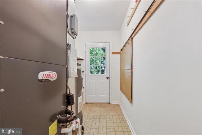 Building Photo - 138 Talgrath Ct