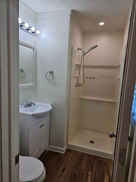 Master Bathroom - 2880 Porter Glade Ct