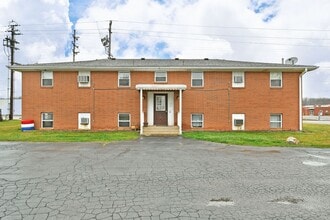 Building Photo - 560 Gladys St SE