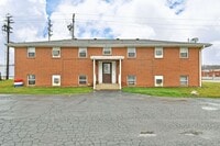 Building Photo - 560 Gladys St SE