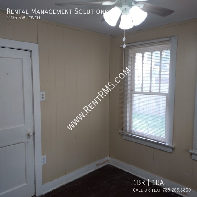 Building Photo - 1235 SW Jewell-