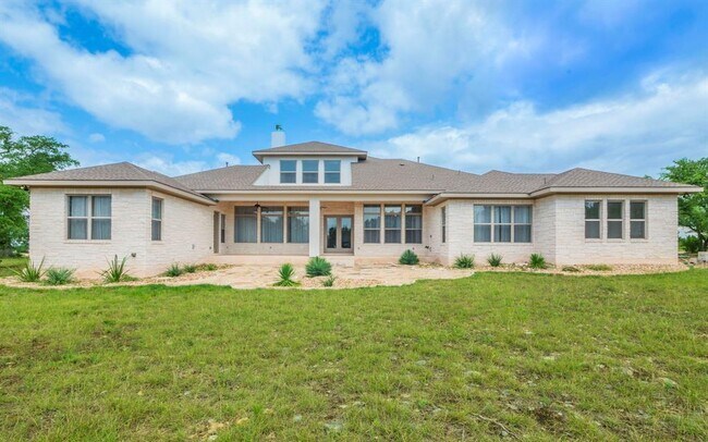 Building Photo - 163 Honey Locust Ct