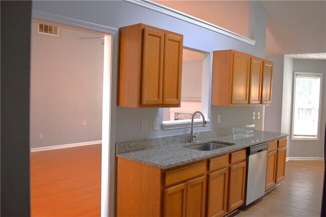 Building Photo - 910 Grace Dr