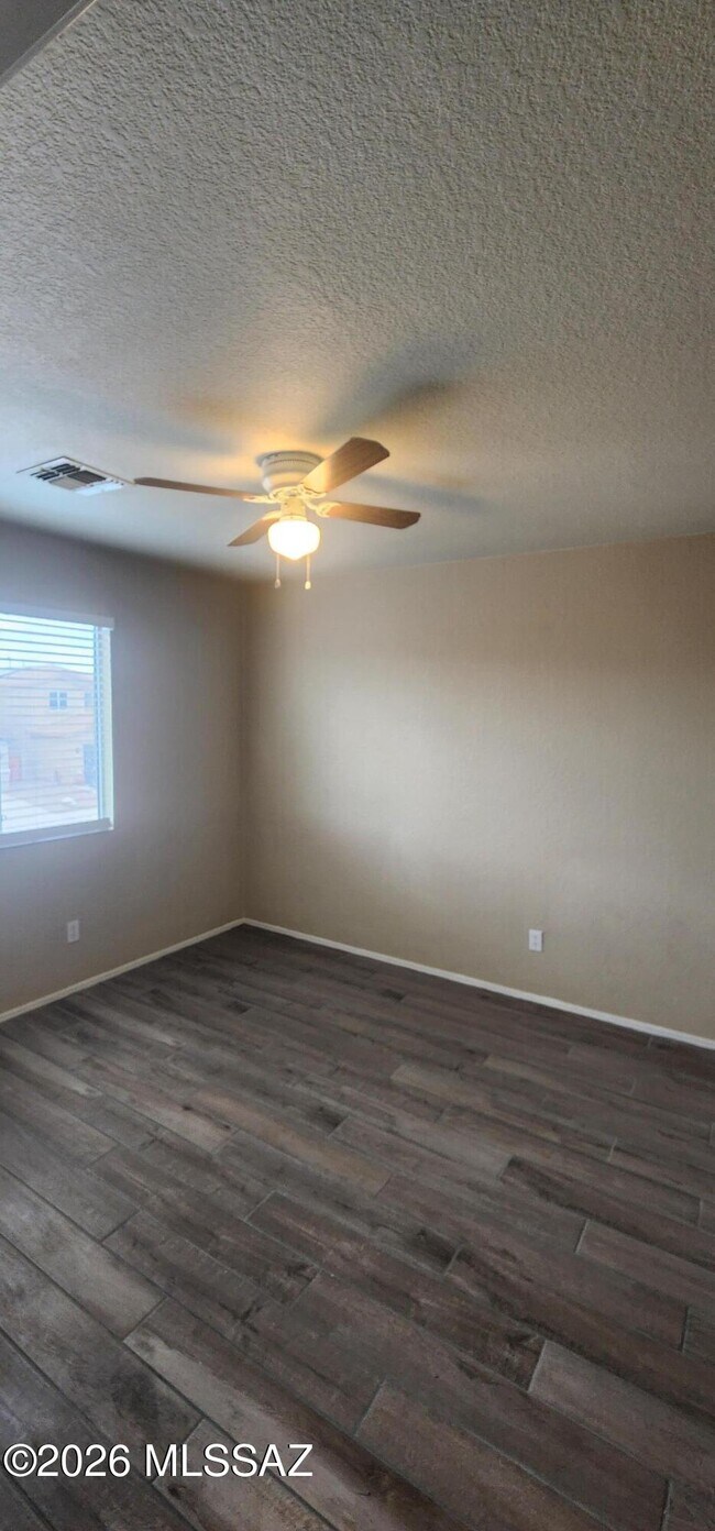 Building Photo - 1058 W Sea Star Dr