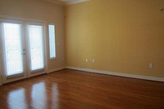 Building Photo - 1010 Rosine St