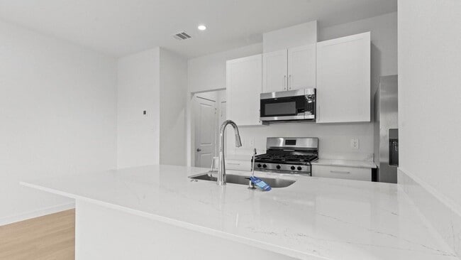 Building Photo - 1742 Revolution Way