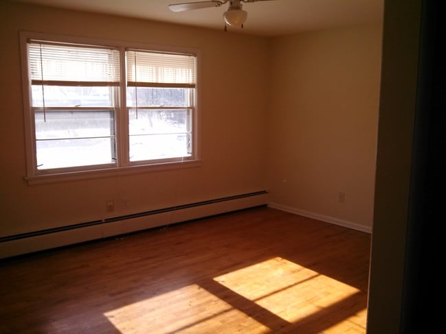 Building Photo - Gilded Sparrows Nest Apartments LLC