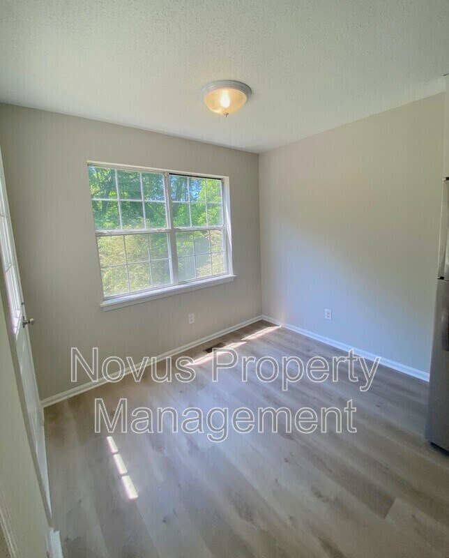 Building Photo - 88 River Ridge Dr