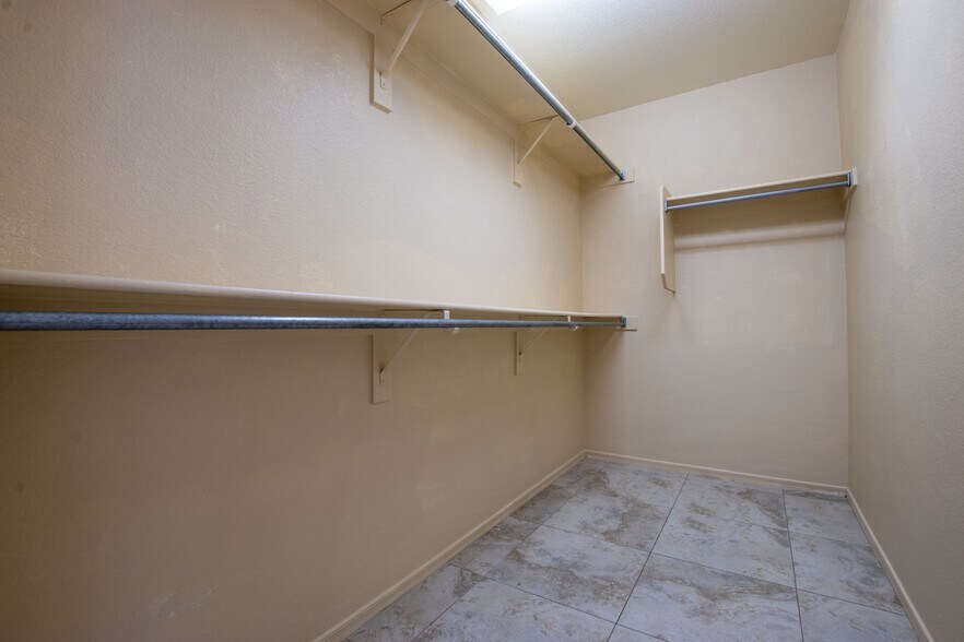 Building Photo - 3681 N 153rd Ln