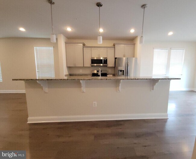 Building Photo - 7111 Tyndale Way