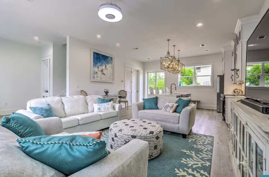 Building Photo - 88 Marlin St